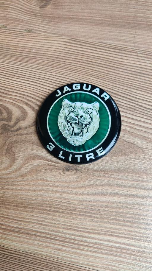 Vehicles Somerset North Somerset - Photos for 3 Litre emblem badge for Jaguar