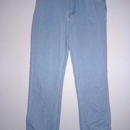 Ladies Jean's lightwash blue jeans size Large Shein. Great pair of light blue Jean's with a slight adjustable waist. Brand: Shein Size: large Type: Jean's Style: straight leg Colour: Blue Department: Womens Features: zip and button
