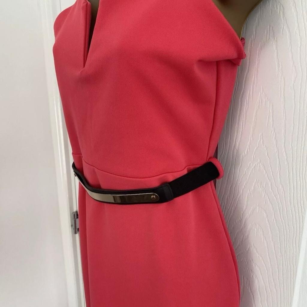 Quiz Women's Fitted Bodycon Strappy Dress
Size 12
New No Tags
Bright Pink Colour
Detachable Belt
Lined

Approx Measurements:
Front Length: 38 inches
Armpit To Armpit: 16 inches
Hem Flare: 30 inches

96% Polyester / 4% Elastane
Lining: 100% Polyester
Cool Hand Wash

From A Smoke And Pet Free Home
Selling Due To A Massive Clear Out, Please See My Other Listings As Happy To Combine Postage
All Measurements Taken With Garment Lying Flat On The Floor