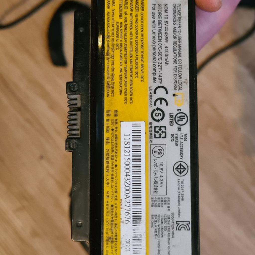Netzteil funktioniert einwandfrei

Laptop ( Lenovo Z580 ) ist durch einen Sturz kaputt gegangen.

Akku ist noch verwendbar und wird dazu geschenkt.

Versand möglich