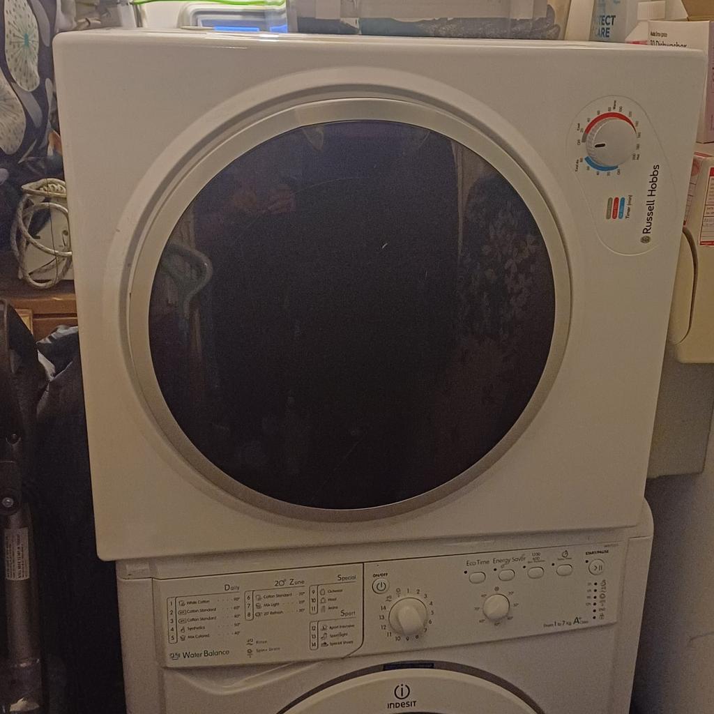 compact tumble dryer, Russell Hobbs, 57cmh/50w/33d