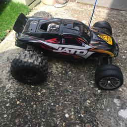 Very fast petrol car
Jato 2.5 has two gears lots of spares
Starter pack aswell as glow plugs and controller also has lots of new fuel
And fuel filler for car also has another shell that was 80 alone as it’s a special design. Need gone asap as taking up room and I don’t have enough time to play with it