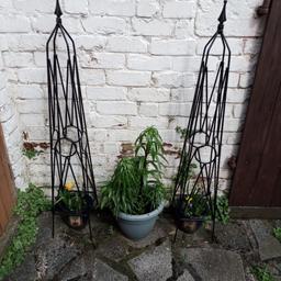 Heavy metal garden obelisks height 54"
In excellent condition.Buyer must collect.This sale is for the pair.