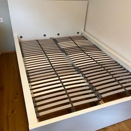 IKEA Malm Bett 140 x 200 cm inkl. 2 passende Lattenroste 70x200 (ebenfalls von IKEA)
Einwandfreier Zustand/ eine Verschraubung hält allerdings nicht mehr- diese muss mit einem zusätzlichen Schrauben gesichert werden