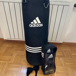 Adidas Boxsack 18kg inkl. Aufhängung
Adidas Boxhandschuhe
Bandagen

Der Verkauf erfolgt unter Ausschluss jeglicher Sachmangelhaftung.