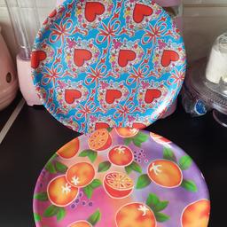 kitchen trays x 2
heart design 
fruit design 
approx 14" diameter
Good condition
COLLECTION ONLY