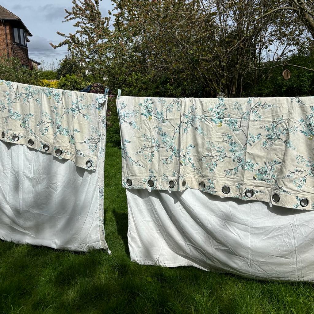 Gorgeous Dunelm curtains . Really lovely curtains fully lined with silver eyelets . Natural straw and blue with pretty birds design. Good quality curtains. Lovely item .