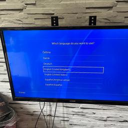 PS4 with gold controller and hdmi lead is 500gb version and is factory reset