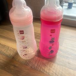 Both got teat size 3 but welcome to buy new teats. Bottles not needed anymore in good condition