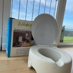 Rehosoft Schaumstoff Toilettensitzerhöhung mit Deckel

wurde nie verwendet 

Neupreis: 80€