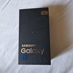 PREIS VB!
Ich verkaufe hier mein Samsung Galaxy S7. Es lässt sich nicht mehr einschalten und ich kann nicht sicher sagen ob nur der Bildschirm defekt ist oder ob es auch Tiefenentladen ist. Zubehör und eine Hülle sind mit dabei. Vielleicht hat ja noch jemand Freude daran :)