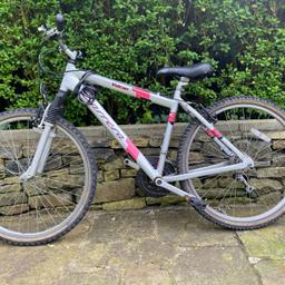Girls Carrera Vulcan
7 Gears
19 inch frame
21 inch wheel size
Shimano Equipped
Front Suspension bike
Full Working Order
Fully serviced at bike shop
Excellent tyres with good grip
Kept in garage overnight
Minimal Signs of wear and tear as expected
Feel free to have a look before purchase :)