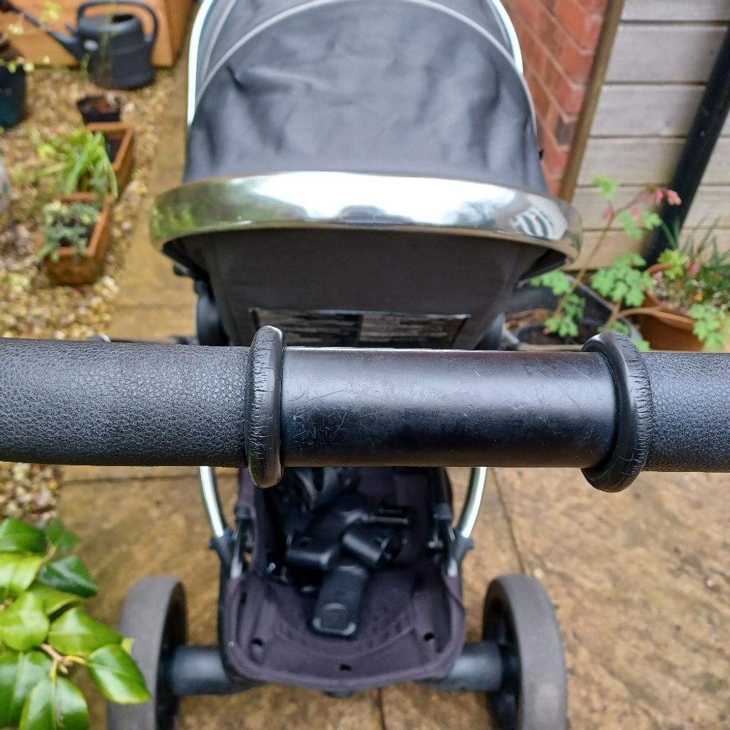 iCandy travel system in truffle and9 chrome finish. Includes pushchair, carrycot, footmuff, rain covers for both, raiser adaptors and car seat adaptors (compatible with maxi cosi pebble), drink holder and sun parasol. Adaptor for cup holder/parasol not included but still commercially available. Instruction manuals included. Used in good condition, shows signs of use (wear and tear on handle and scuffs on chrome), full working order. Collection only.