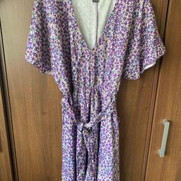 Floral Shein Dress
Floaty 
Size Large
Collection from Sedgley