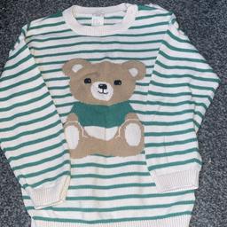 Green and white jumper with a teddy bear on the front 
Size 1 and a half - 2 years 
Worn a few times but In excellent condition