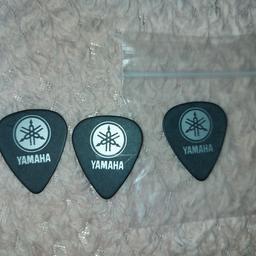 Yamaha guitar picks x3 brand new.
I have more of which if added I will do for £1 extra. I can either do it through PayPal or I will have to an extra ad as to how many you require postage will be the same.