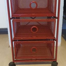 verkaufe gut erhaltenen Rollcontainer von IKEA aus Metall in rot 
Maße : H 60 cm , T/B 36 cm

Nur Abholung ‼️