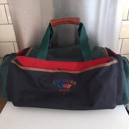 Colours holdall from antler. 22" wide.  13" depth. 9" tall.. Carry handles  but no shoulder strap ( reflected in price). All proceeds to Freddies Felines cat rescue.