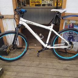 For sale
Carrera fury mountain bike
26inch wheels
18inch frame
21 speed gears
Hydraulic Disk brakes
Mint condition
No time wasters
1st to view will buy it 100%
Buyer won't be disappointed at all
1st £140
grab a absolute bargain
Can deliver for fuel costs
Pick up thorntree Middlesbrough