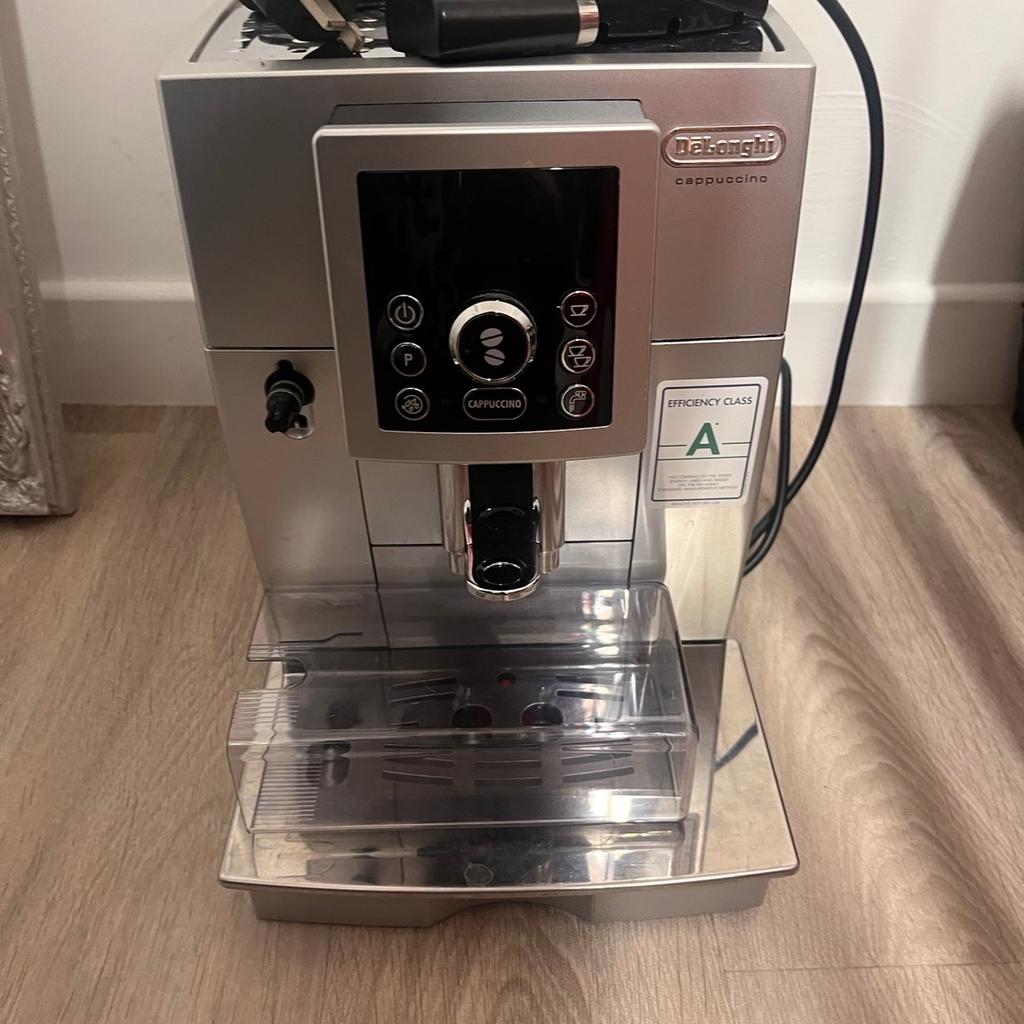 Only used a few times

Bean to cup cappuccino coffee maker
Coffee and milk based beverages at a touch of a button
Paid £800 when it come out