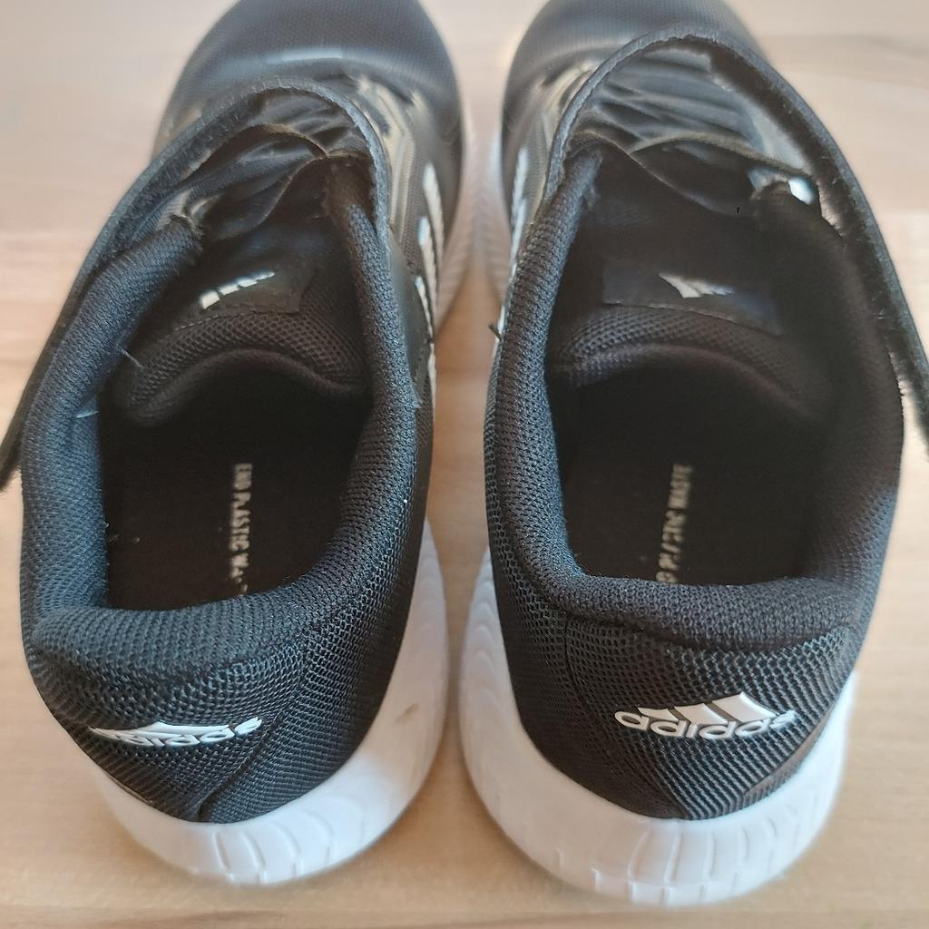 Adidas Schuhe, Turnschuh, Sportschuh, Größe 29 /30, wie neu, schwarz, NP 45€