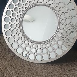 selling this Mirror has a few screws loose taped up as seen on pic doesnt affect the use.