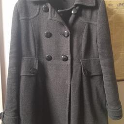 Ladies wool blend coat by Be Beau only worn a few times lovely coat size 14
Great condition
