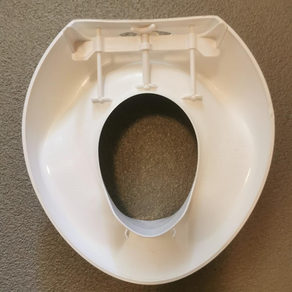Toilettensitzverkleinerung von XXXLutz
mit Esel-Motiv

war wenig in Gebrauch
