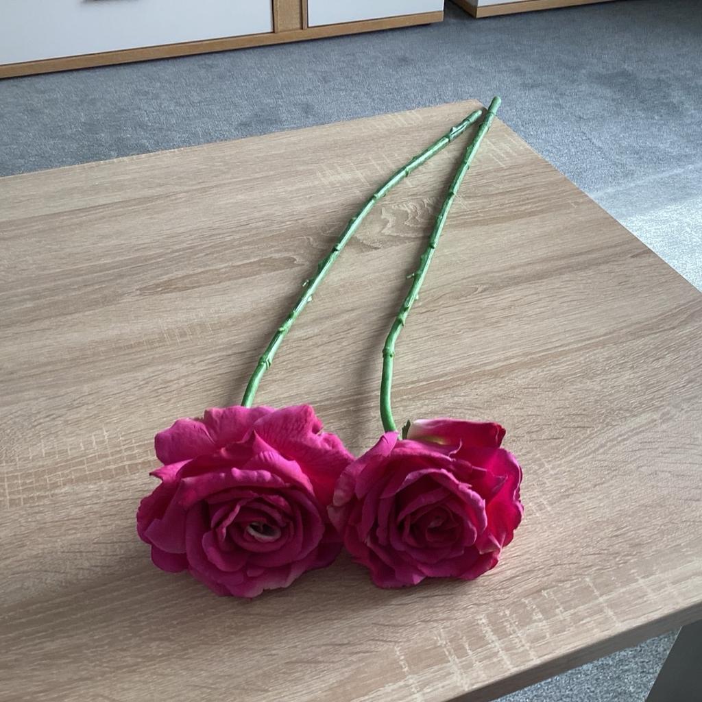 Zwei Künstliche Rosen ca:70cm lang