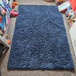collection only please, in great condition, bought from Dunelm , very good thick quality rug , had it for about a year and hasn't lost its fluff/shape, clean , well looked after cost £200 , looking for 50 fast sale smoke free home 🏡