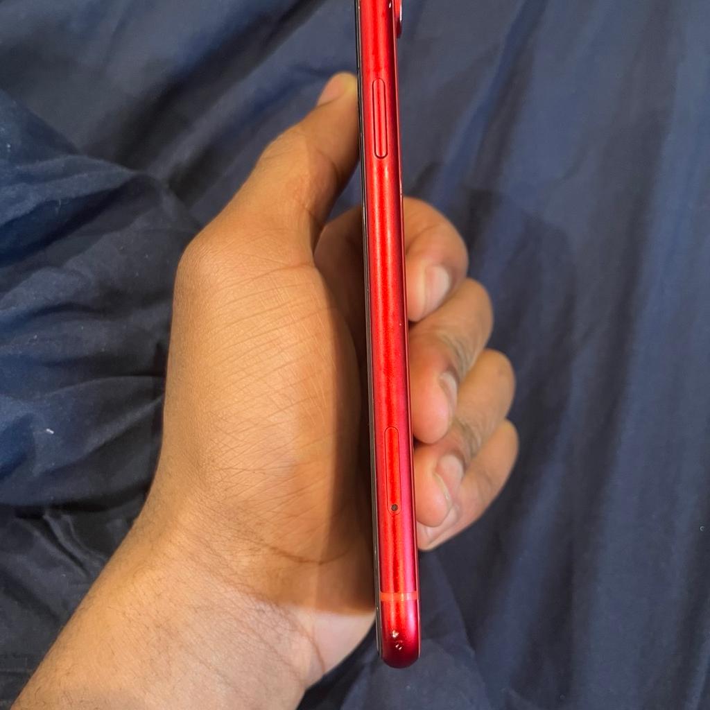 iPhone XR 64Gb Red only cracks on the front phone still works fine. Not icloud locked will be reset when sold, comes with box.