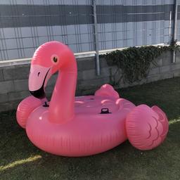 Flamingo aufblasbar - Luftmatratze inklusive Luftpumpe

Durchmesser: 2m
Hoch: 1,24cm