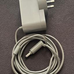 Working order good condition like new genuine Dyson v6 charger - may be compatible with other models too, which you can check out.