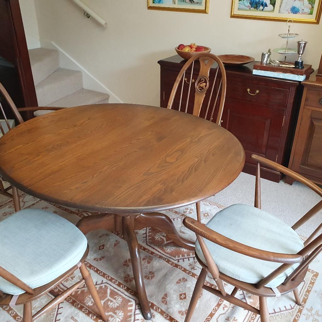 Selling on behalf of my parents

Excellent condition Ercol extending dining table with 8 swan chairs

Oval/circular
Pedestal leg
6 chairs without arms
2 chairs with arms

Extended size:
Length 167cm
Width 110cm
Height 72cm

Ercol is solid wood, high quality fufniture, built to last.

More photos available on request.
Viewing can be arranged. Postcode L40 6JG.
Can deliver locally.

Smoke free, pet free home.