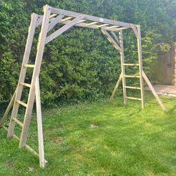 DUNSTER HOUSE Monkey Bars

Approx W3m x D2.5m / W10'6" x D7'6"

Ground Anchors