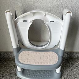 Verkaufe einen Toilettensitz für Kinder mit 2 Stufen, damit die Kinder selbständig auf die Toilette gehen können.

Klappbar, damit man den Sitz auch gut verstauen und/oder mit in den Urlaub nehmen kann.

Neupreis 39 Euro, nur Abholung in München Giesing oder Bogenhausen.