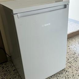 Nur kurzzeitig genutzter Kühlschrank von Bosch. Wurde nur genutzt bis die Küche eingebaut wurde
