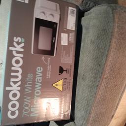 07392045511 brand new microwave still in the box