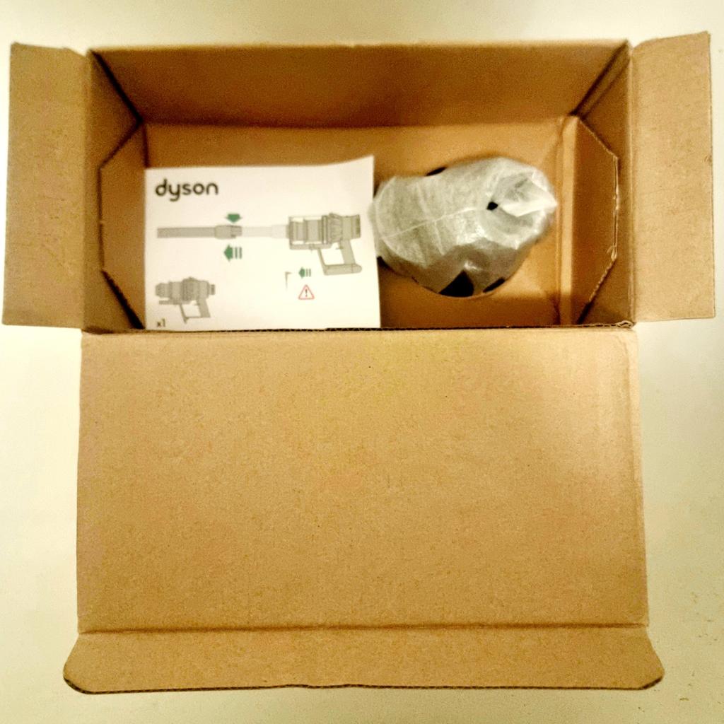 Genuine Dyson V11 Sv15 Click-In Main Body & Big Cyclone Gold Part Number 965321-03 Brand New In The Box Unused

Dyson V11 SV15 Click-In Main Body & Cyclone. Part No: 965321-03. Replacement main motor body & big cyclone in Gold for SV15 & SV17 cordless stick vacuum cleaners. This is for the click in battery type only.

Suitable for:
Dyson V11
Dyson SV15
Dyson SV17
Dyson V11 Absolute Extra + cordless vacuum cleaner Gold
Dyson V11 Absolute Extra cordless vacuum cleaner nickel / blue
Dyson V11 Absolute Extra Pro cordless vacuum cleaner gold
Dyson V11 Absolute Extra Pro cordless vacuum cleaner nickel / blue
Dyson V11 Animal Extra cordless vacuum cleaner Nickel / Violet
Dyson V11 Complete Extra Cordless Vacuum Cleaner (Nickel / Blue)
Dyson V11 Torque Drive Extra Cordless Vacuum Cleaner Nickel / Violet
Dyson V11 Total Clean Extra Cordless Vacuum Cleaner Anthracite / Black