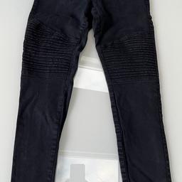 Lovely pair of black jeans from denim & Co size 8, still in great condition.

Check out my other items is having a massive clear out and happy to discount postage of more items one