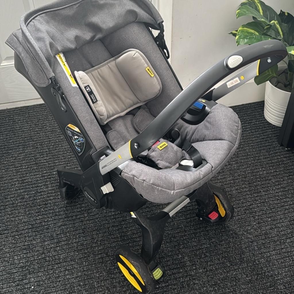 Sold as seen. Amazing deal for this doona pushchair turn into car seat with isofix. Super practical for babies under 1! Used for 10months only in very good condition
Can be parcelled to you for £25.
Sensible offers only. Please don’t waste my time putting offers in if you’re not really interested. Payment required via Shpock only.

Originally bought this whole set for 399!