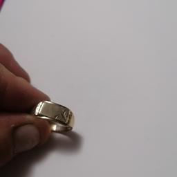 9ct gold signet ring, weight 3.94, size 0, fully hallmarked, great condition.