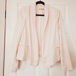 Pale pink, lined, non fastening jacket, faux pockets, size 12.

cash and collection only, thanks.
possible delivery to Conisbrough on Saturday mornings only around 11 am.