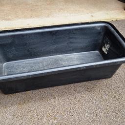 4ft x 2ft hardened acrylic dog bath. Only used a couple of times.

Collection only. Will not deliver