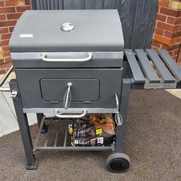 Franklin Charcoal BBQ. Good condition, stored in garage so not weathered. Inside tray could do with a good clean as per picture.

Collection only (as shown, fully assembled). Will not deliver.

£170 new in homebase.