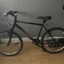 Brand new used like once
The colour of bike is black
Got grey red and white stripes
