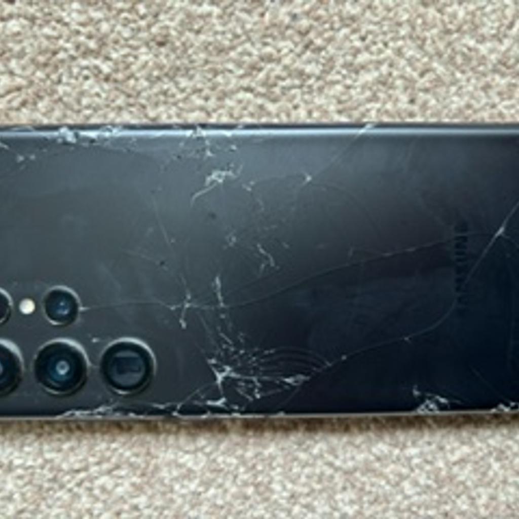 **PLEASE GENUINE ONLY**

SAMSUNG S22 ULTRA 5G BLACK 128GB
8G RAM
BROKEN BACK OF PHOKE HOWEVER STILL IN A GREAT WORKING CONDITION.

THE BACK OF THE PHONE WILL COST UP TO £60 TO REPLACE.

***OPEN TO OFFERS***

COLLECTION ONLY YEOVIL BA21