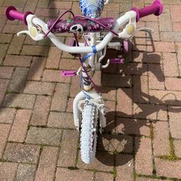 Girls bike for sale no puncture but flat tyres.