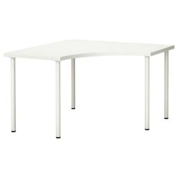 Linnmon Eckschreibtisch von Ikea
inkl. 5 Füsse weiss, höhenverstellbar

Die Tischplatte hat an der Unterseite einige schwarze Streifen von Schreibtischstuhl-Armlehnen, auf der Tischplatte sind ebenfalls einige Kratzer und Macken vom Gebrauch.

Tisch kann bereits demontiert abgeholt werden.