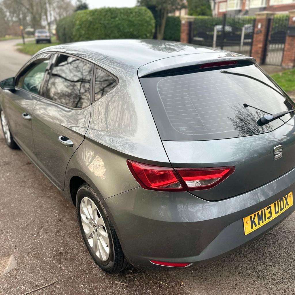 2013 SEAT LEON TSI SE 1197CC TURBO PETROL MANUAL 6 Speed
5 DOOR HATCHBACK

Here we have a stunning Seat Leon finished in Metallic grey. Car is in excellent condition inside and out. Drives smooth with no knocks and bangs. Pulls well in every gear.

Just had mot

Next mot due 12/04/2025

Last service done at 103320

In daily use, So mileage will go up a slightly

Cat N - only bumper was damaged i can send pictures upon request - No structural Damage

RUNS AND DRIVES AMAZING, NO ISSUES READY TO GO.

✅ ULEZ and caz compliant
✅ Bluetooth Audio
✅Start/Stop
✅ Hill Assist

Price £3995 No Px

Any questions, please ask.
